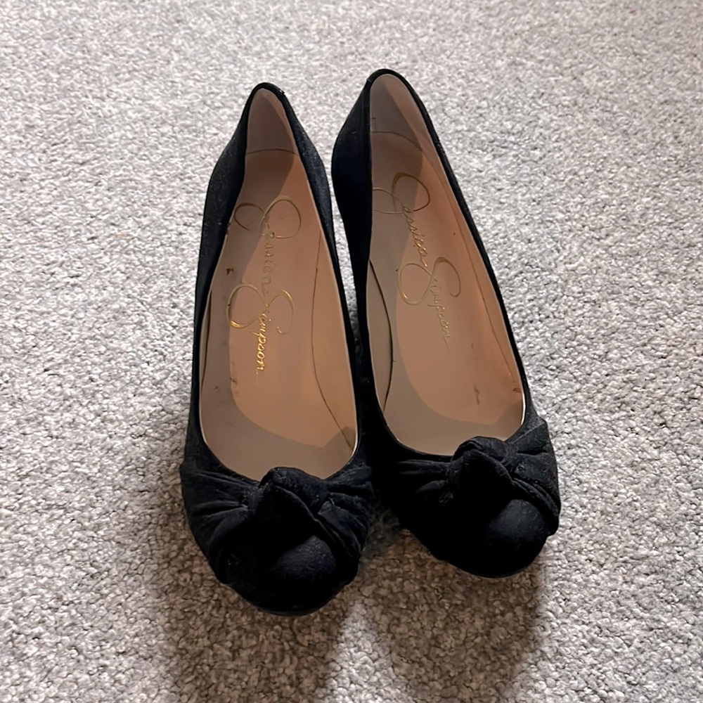 Jessica Simpson
Size 5
Black